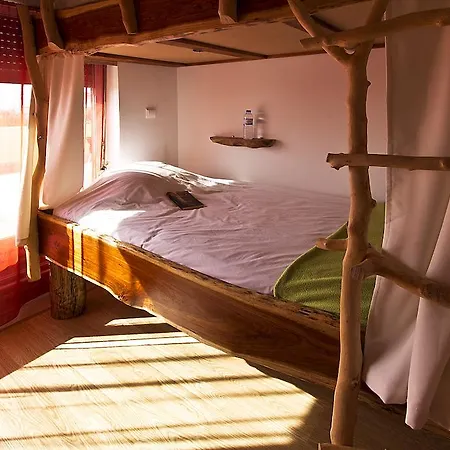 Hostel Tribo Da Praia - Almagreira Surf