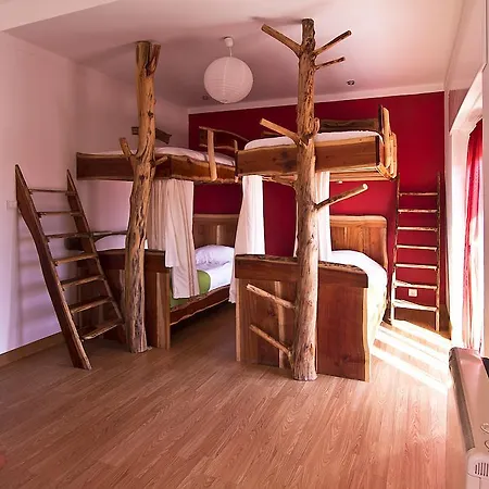 Hostel Tribo Da Praia - Almagreira Surf