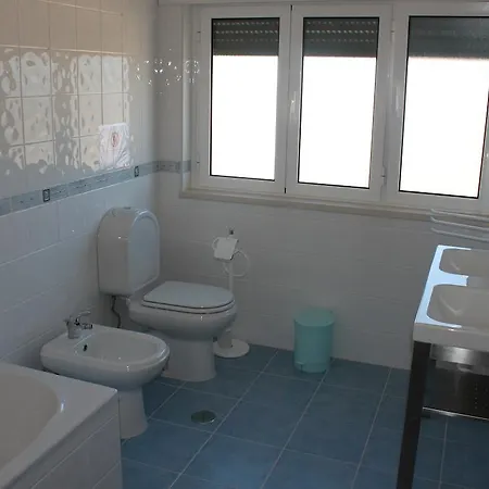 Tribo Da Praia - Almagreira Surf Peniche