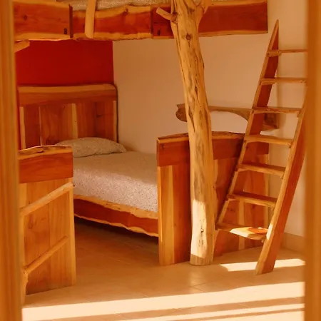 Hostel Tribo Da Praia - Almagreira Surf